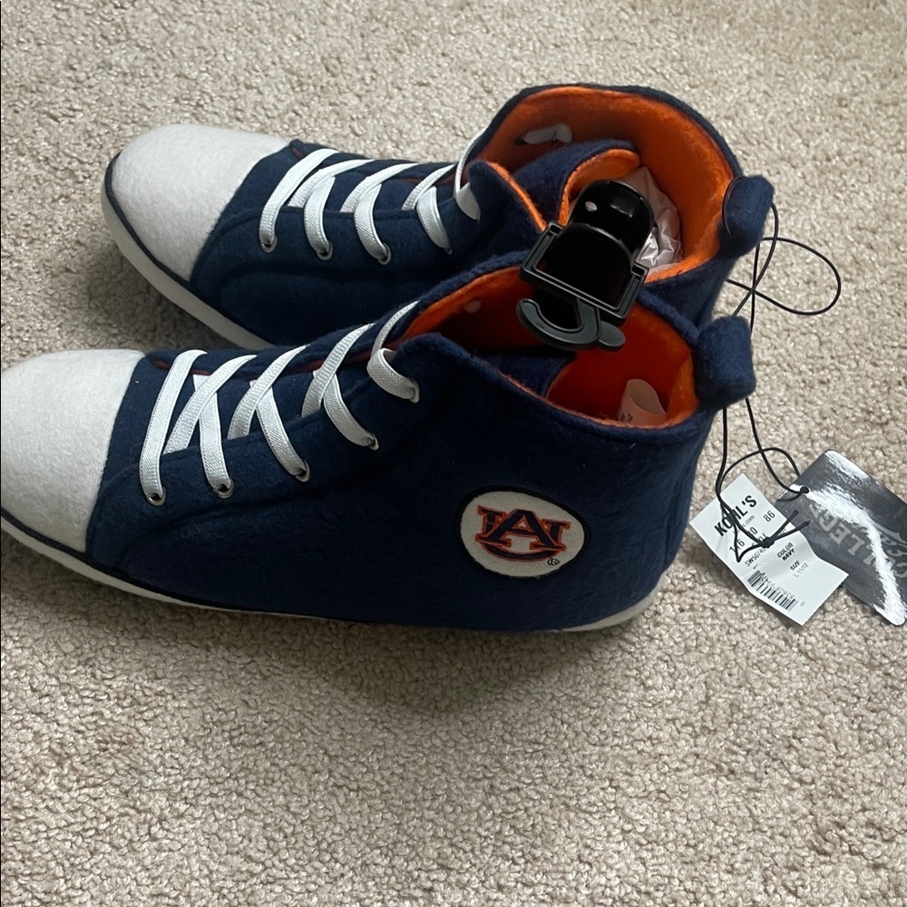 NWT Navy and White High-Top Knit Boot - Picture 3 of 6